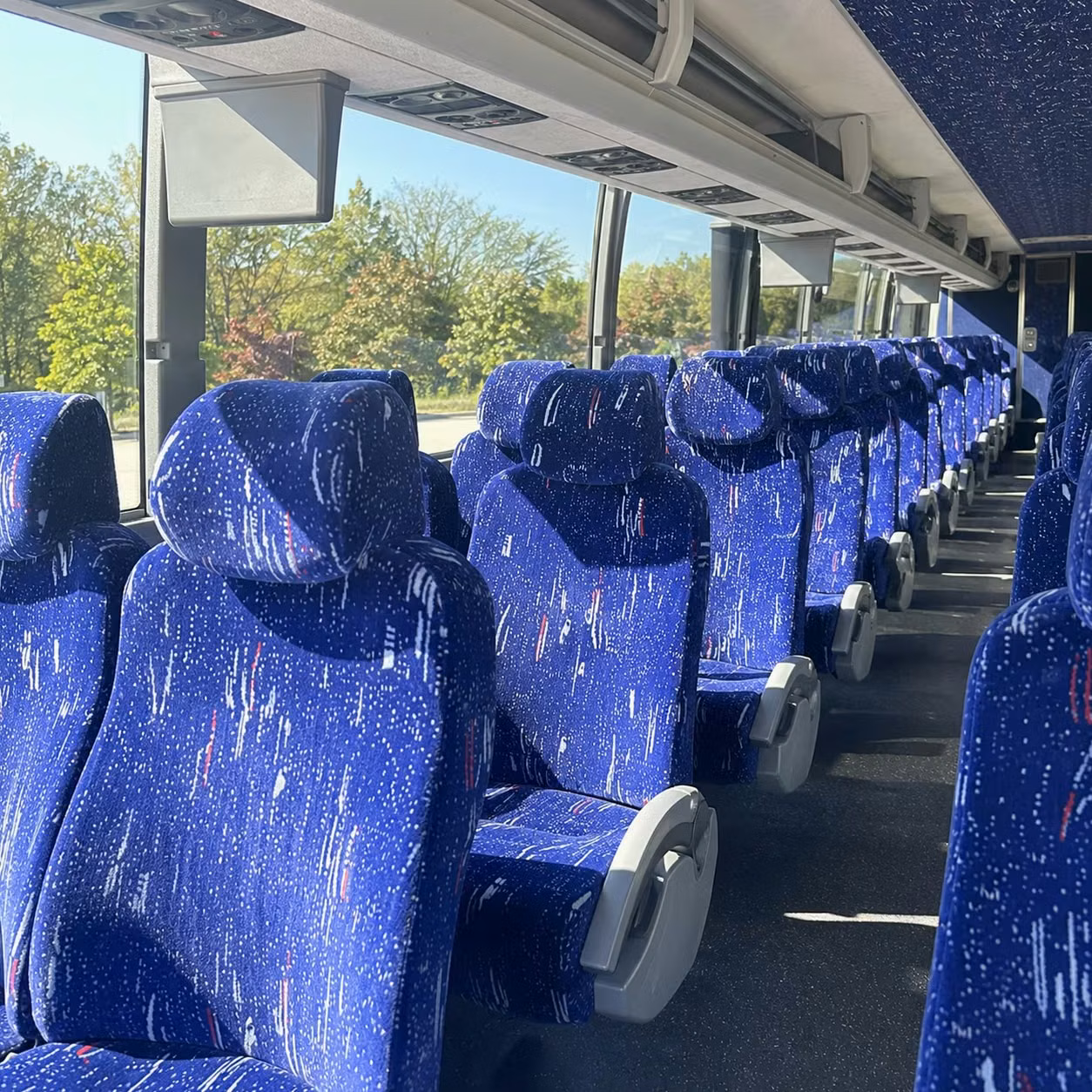 cardinals fans book your busch stadium charter bus rental in st louis