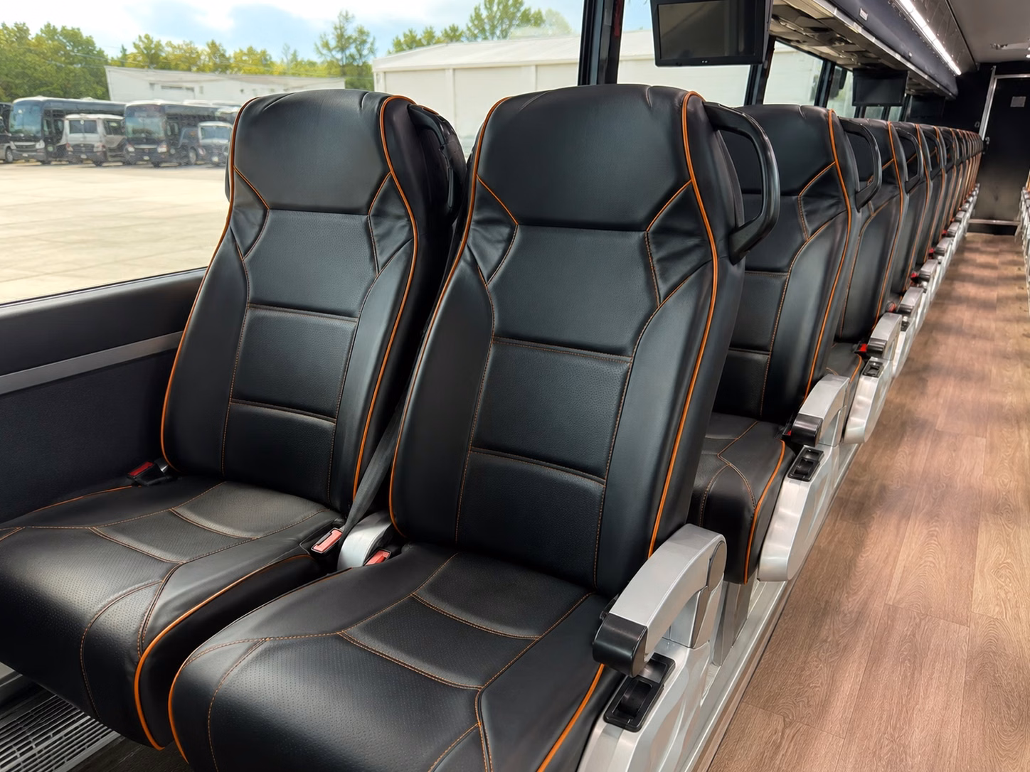 charter buses for large st louis prom groups keep everyone together