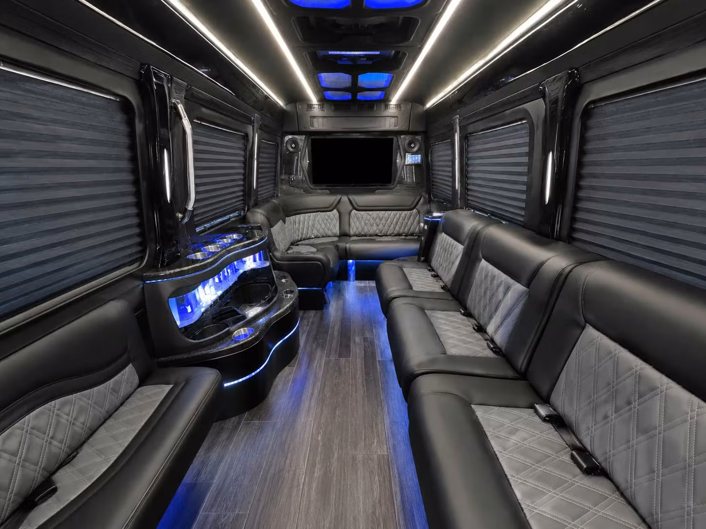 corporate groups leaving st louis find long distance travel easier with charterbusstlouis com